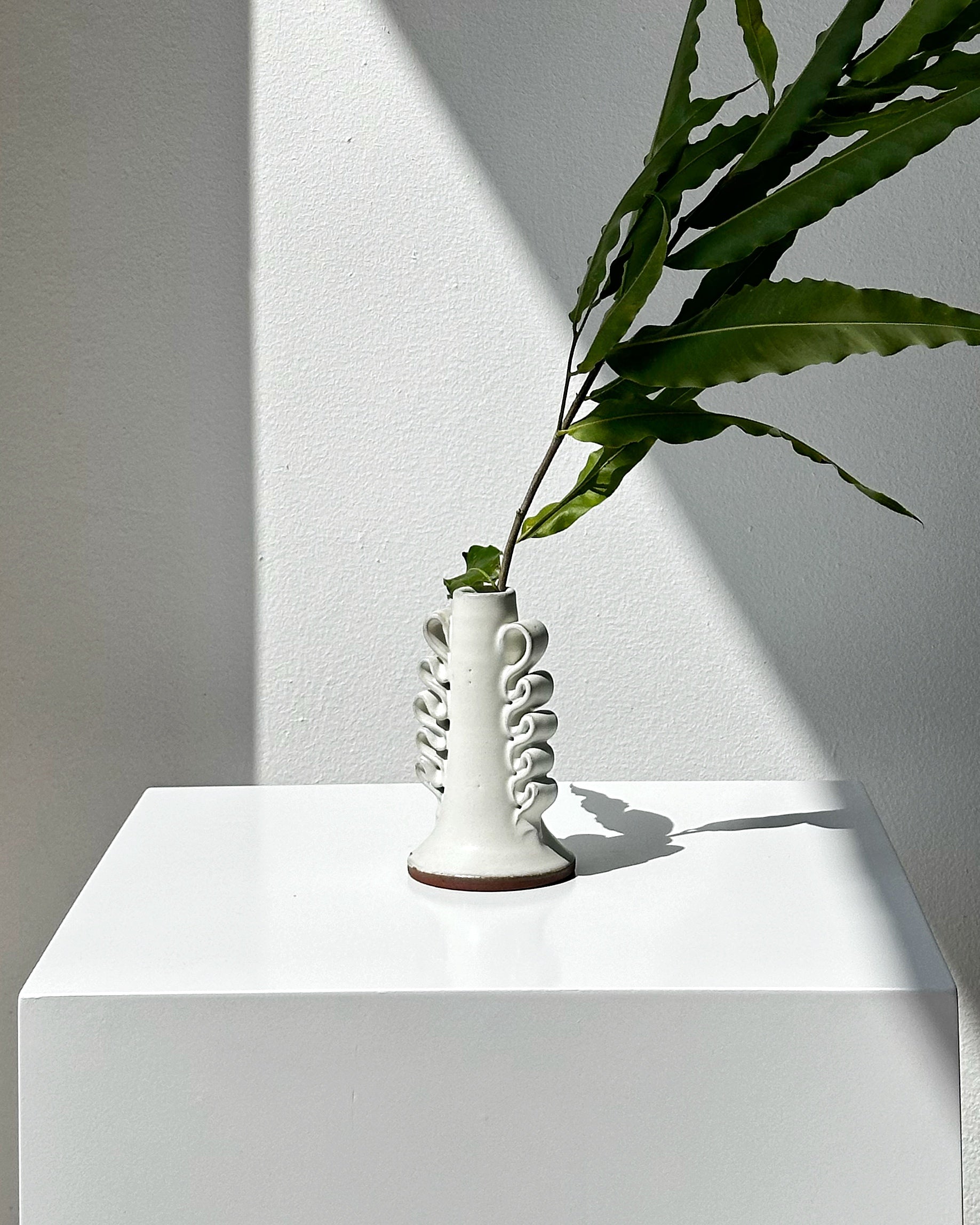 CANDELABRO RIBETE BLANCO
