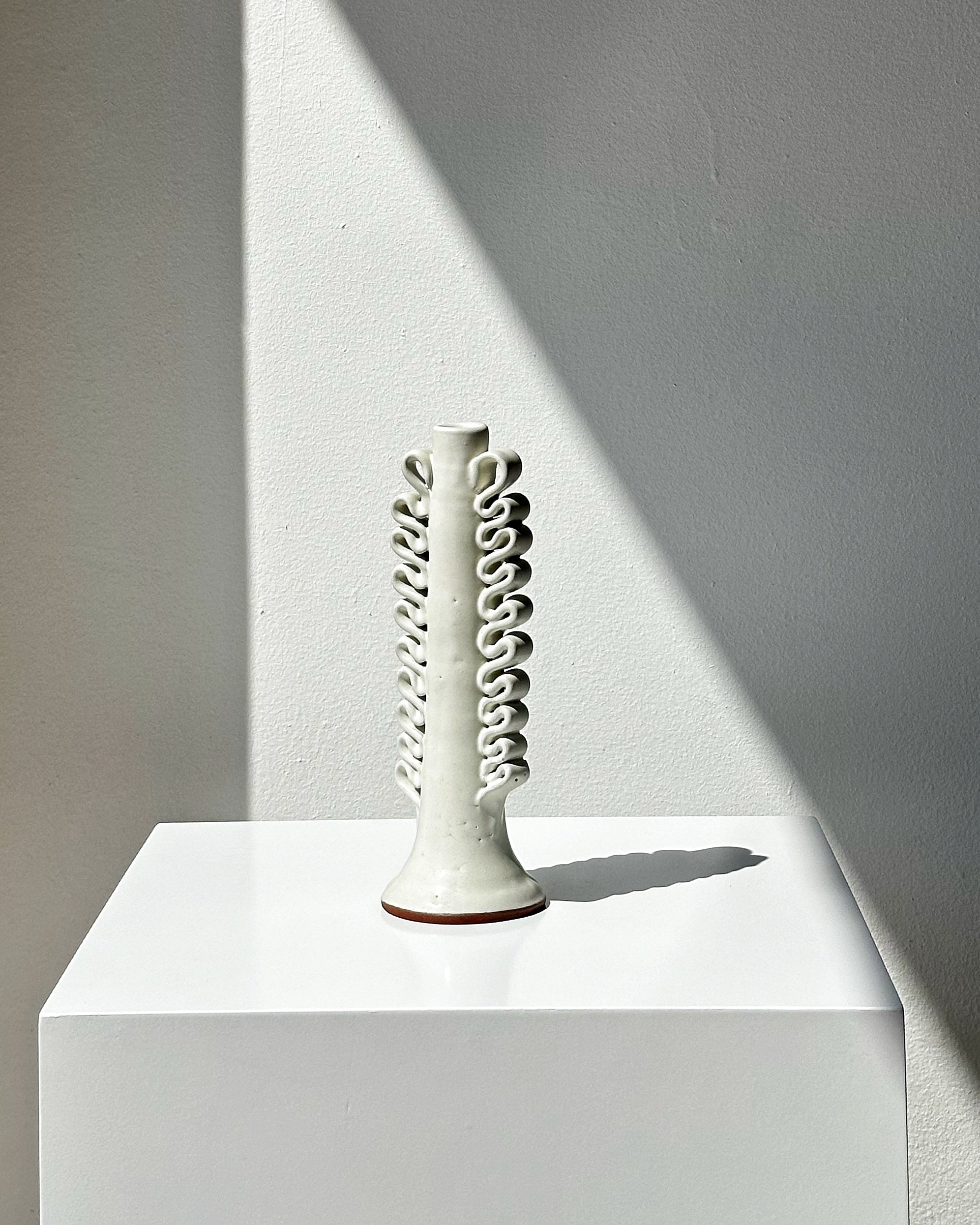 CANDELABRO RIBETE BLANCO