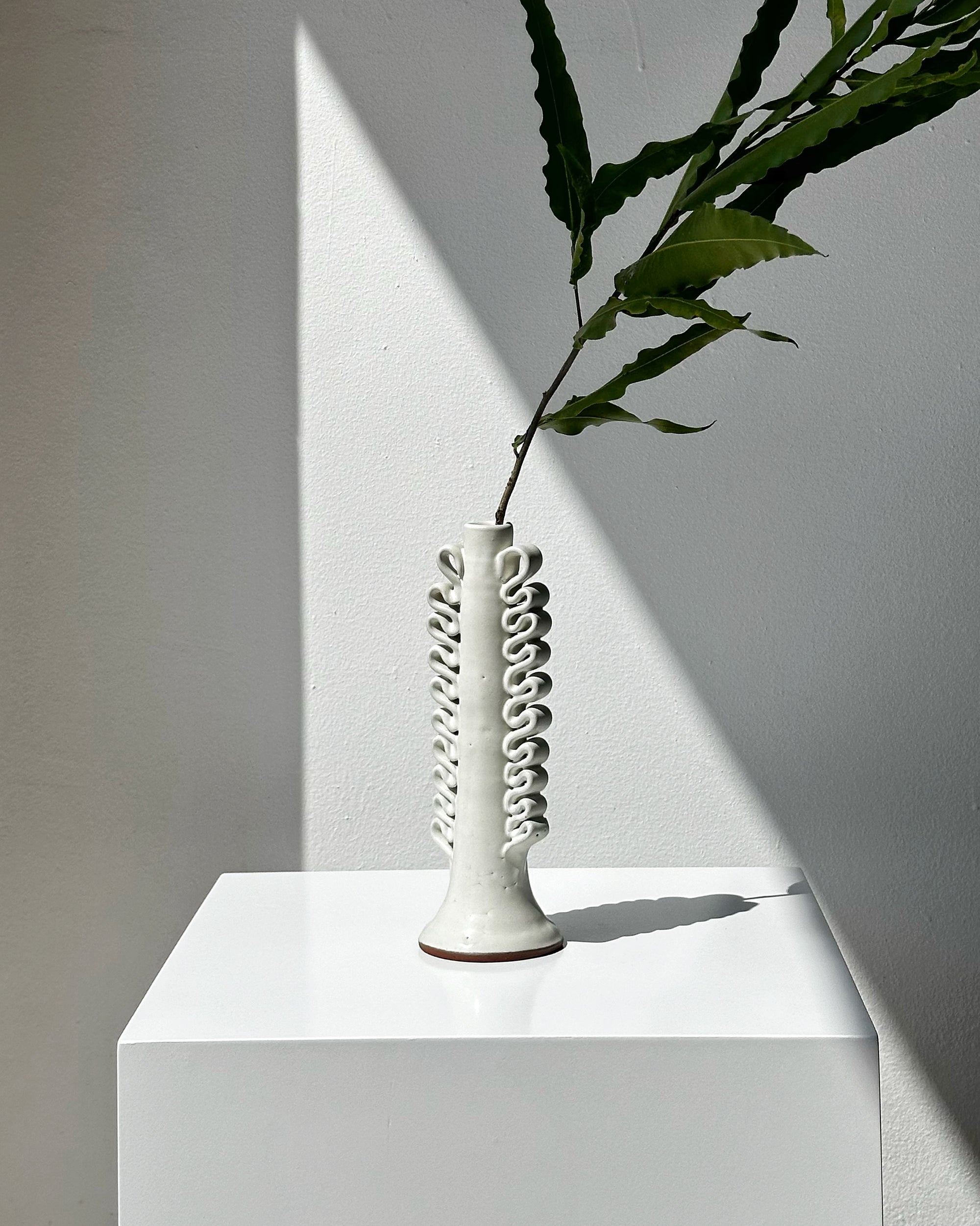 CANDELABRO RIBETE BLANCO