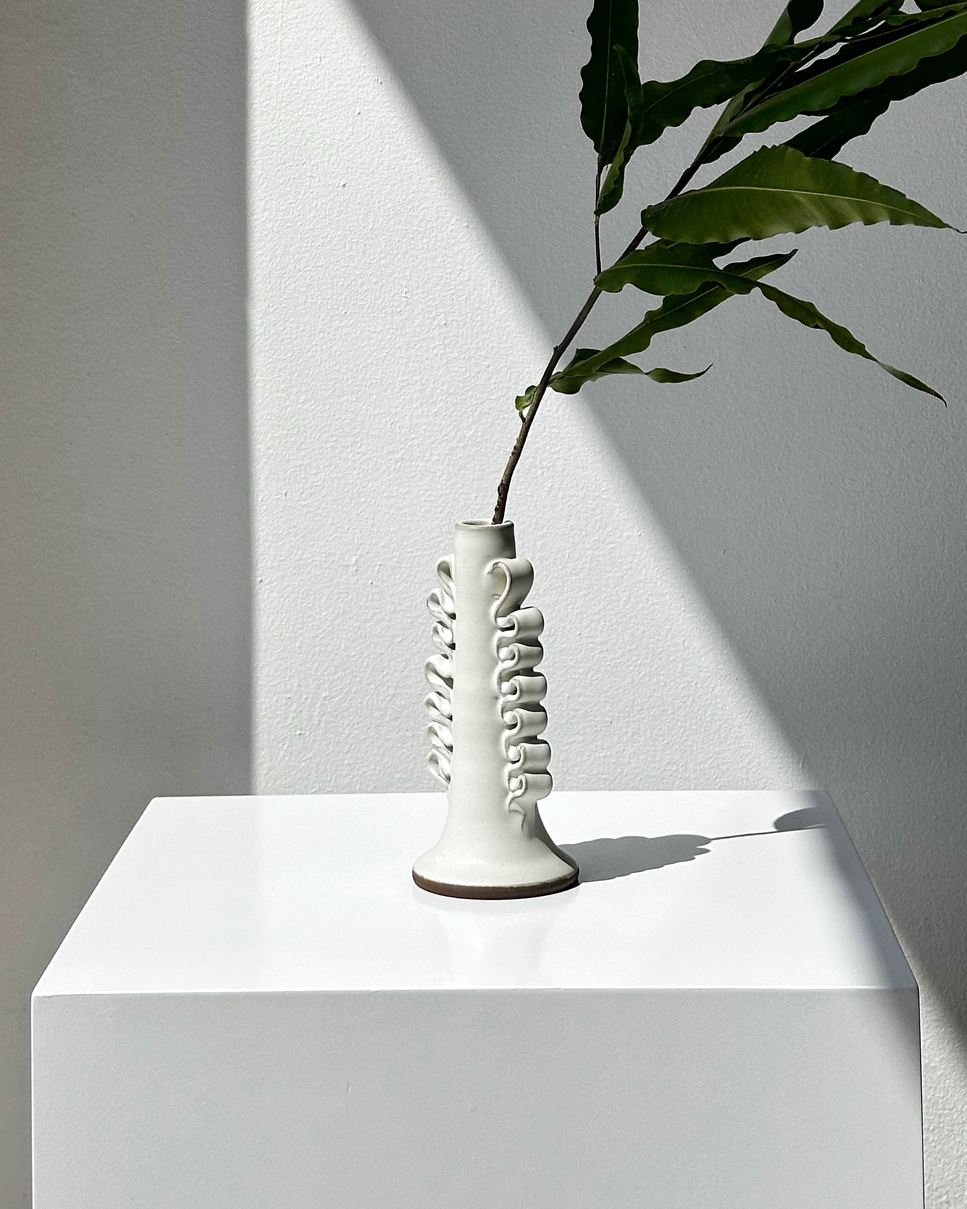 CANDELABRO RIBETE BLANCO