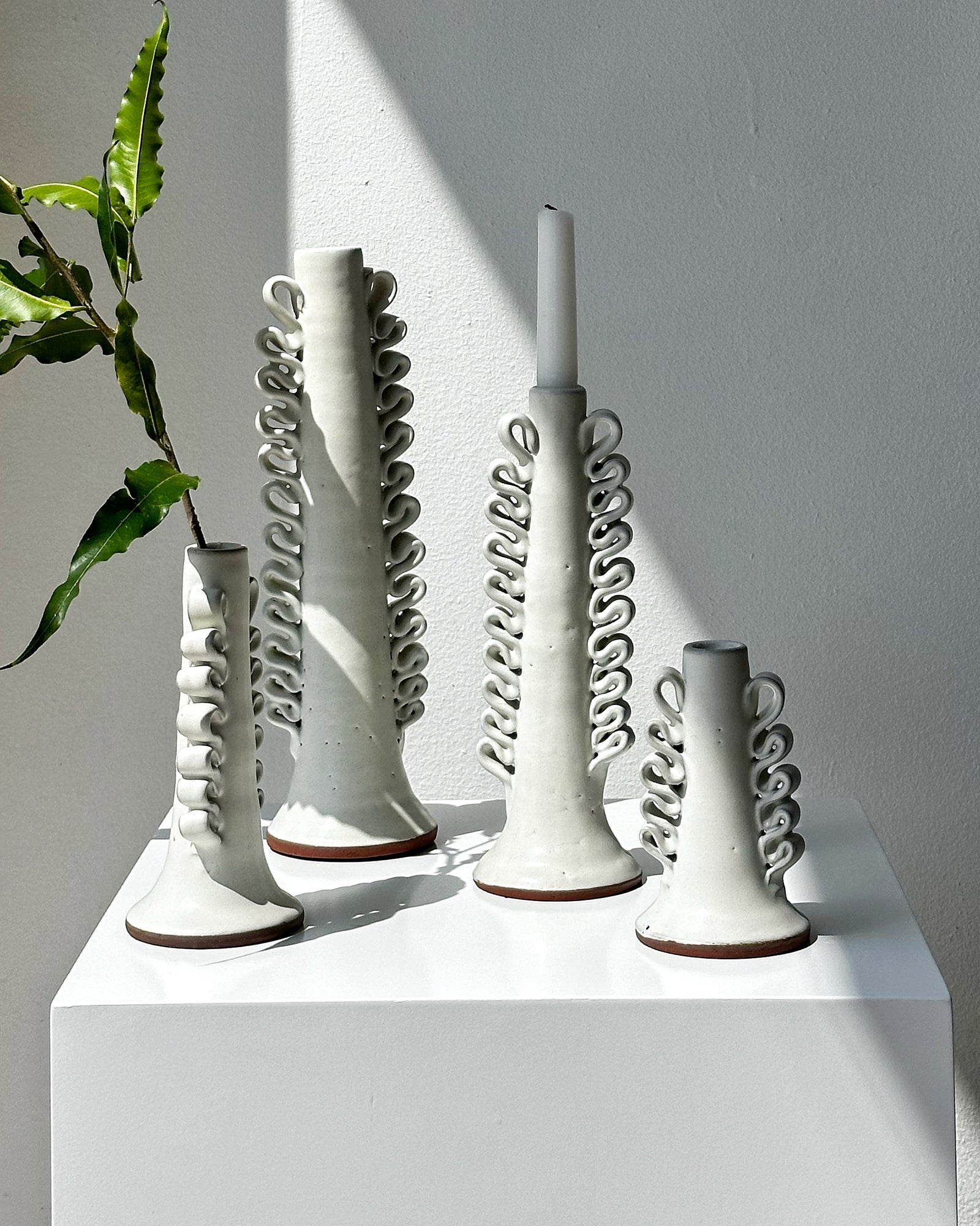 CANDELABRO RIBETE BLANCO