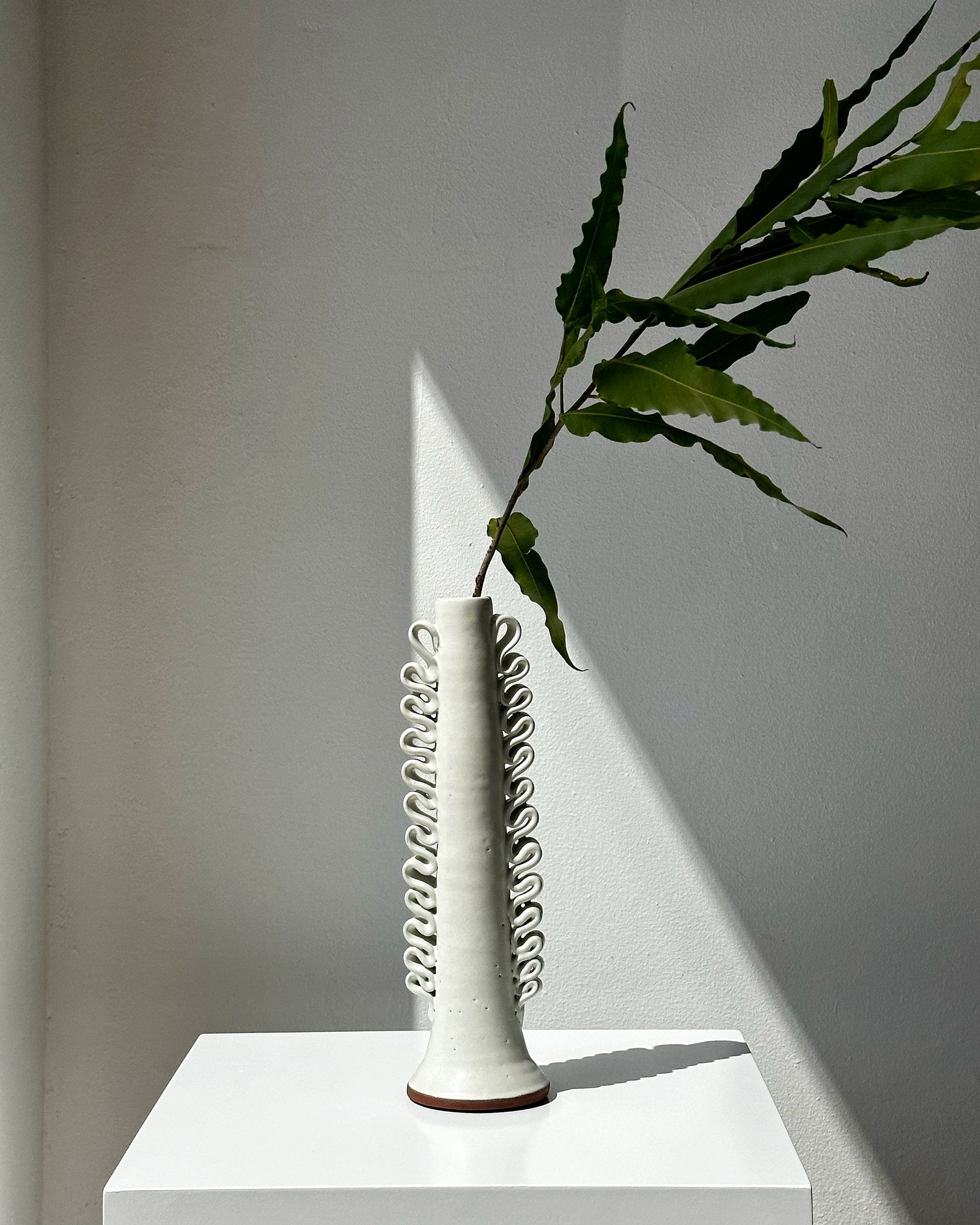 CANDELABRO RIBETE BLANCO