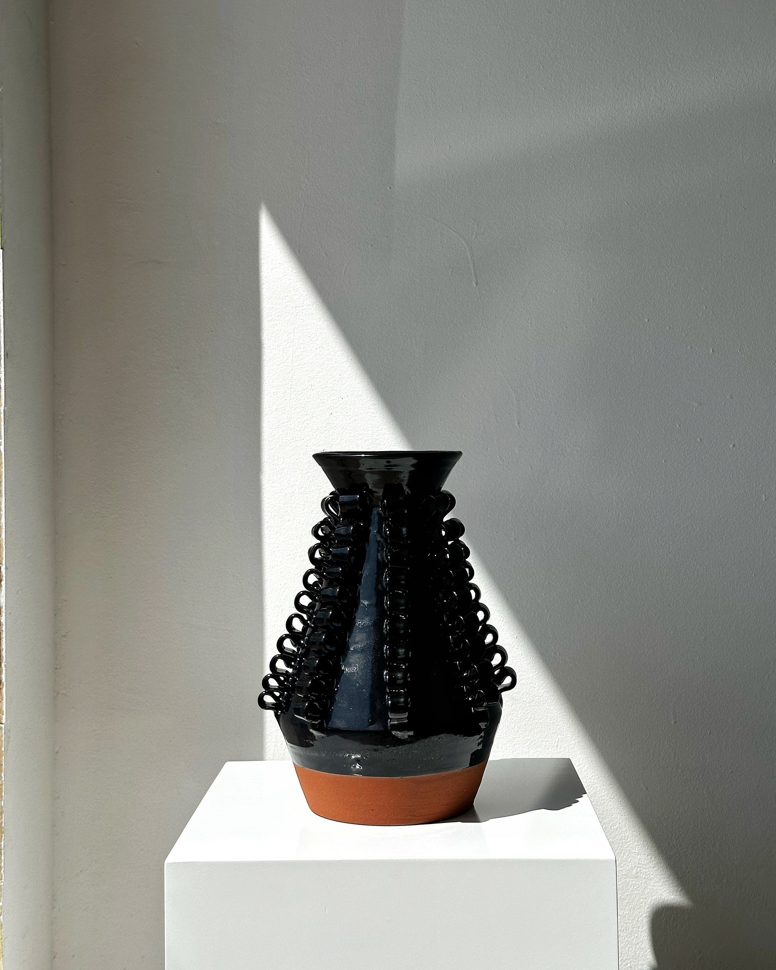 LOLA VASE A GRANDE de Perla Valtierra