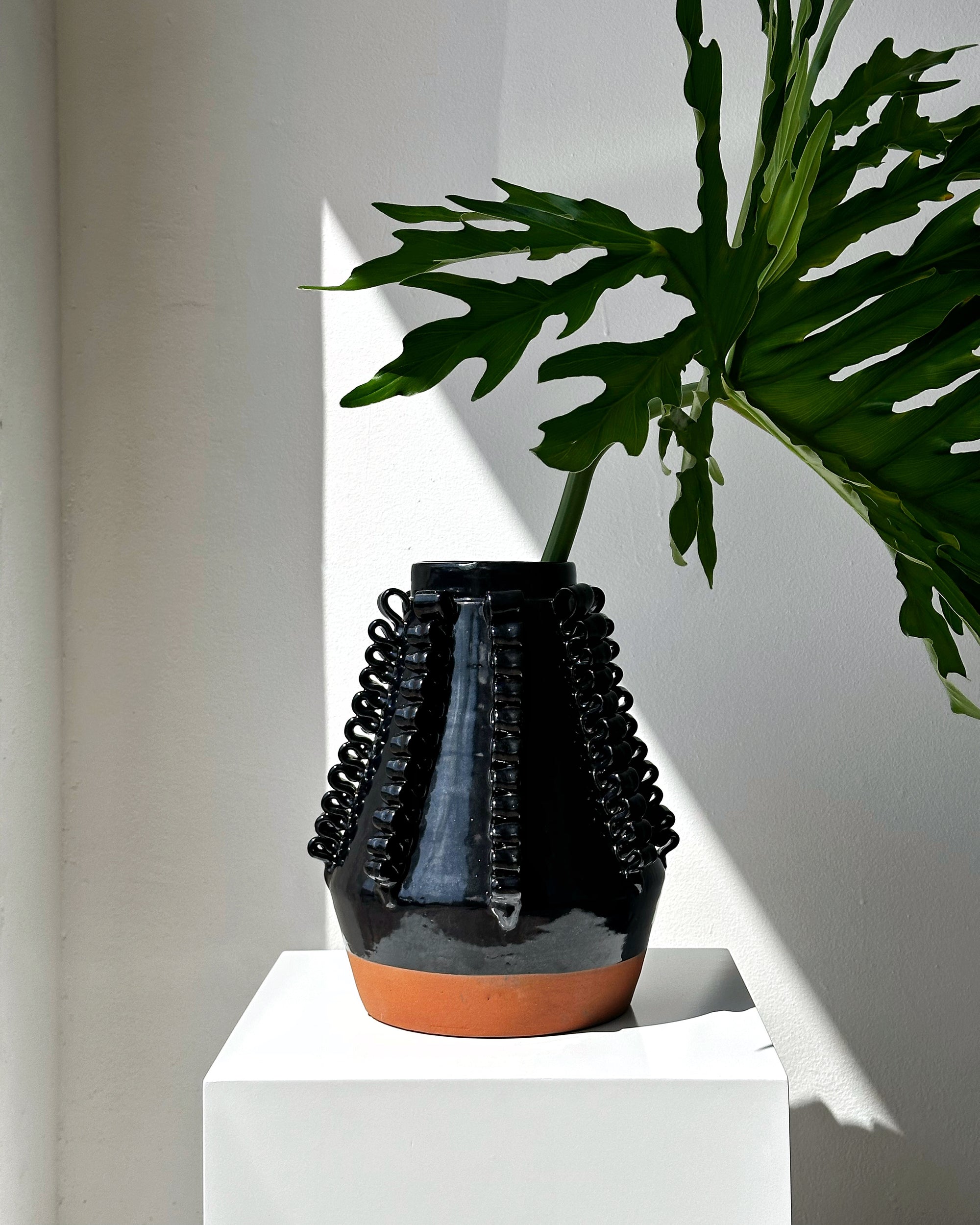 LOLA VASE B GRANDE de Perla Valtierra